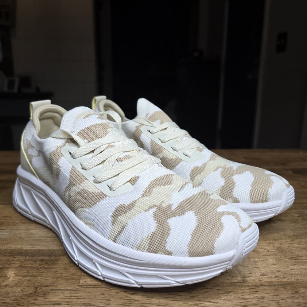 Urban Sport by J/Slides Hattie Knit Sneaker Women’s 9M Beige Camo NIB